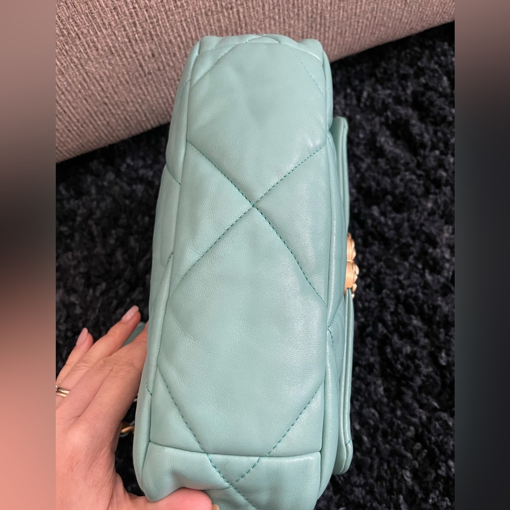Chanel 19 flap Tiffany Blue small / medium - Picture 3 of 9